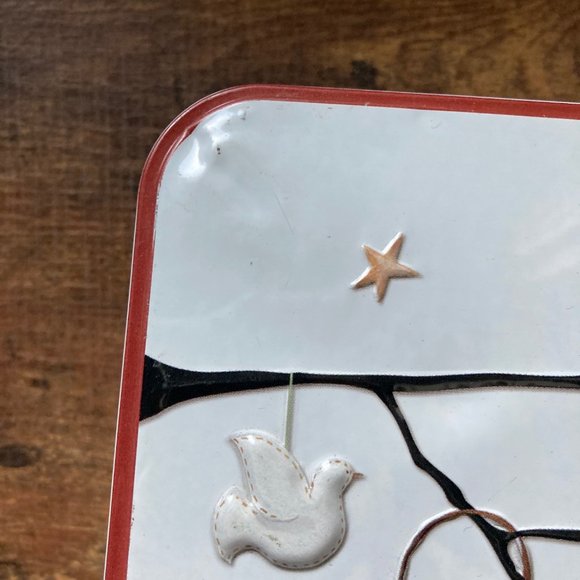 Two Christmas cookie tins - Picture 6 of 9